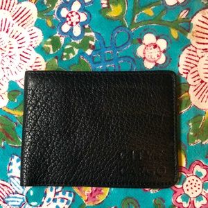 stocking stuffer!! 
Classic bifold - Black Full Grain Leather wallet